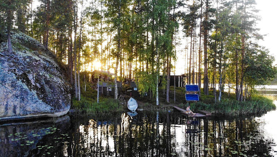 Aurinkosähköt mökillä
